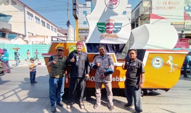 KAMONESAN NANGGERANG WAKILI KECAMATAN LEBAKWANGI DALAM KARNAVAL HUT KUNINGAN