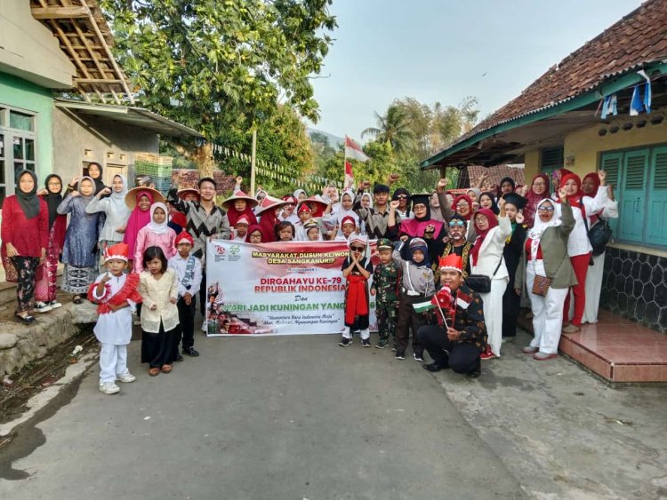 MASYARAKAT KAMPUNG TONJONG IKUT SERTA PAWAI HUT RI KE 79